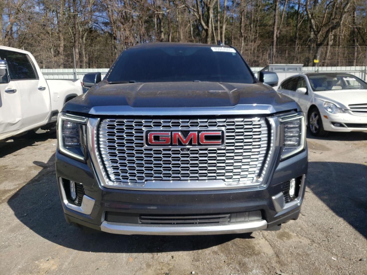 2021 GMC Yukon - Image 5