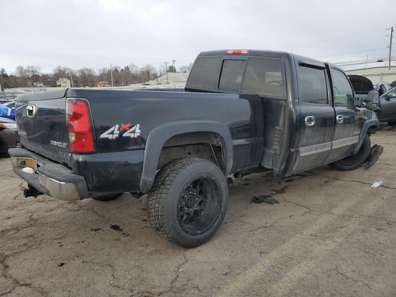 2005 Chevrolet Silverado - Image 3