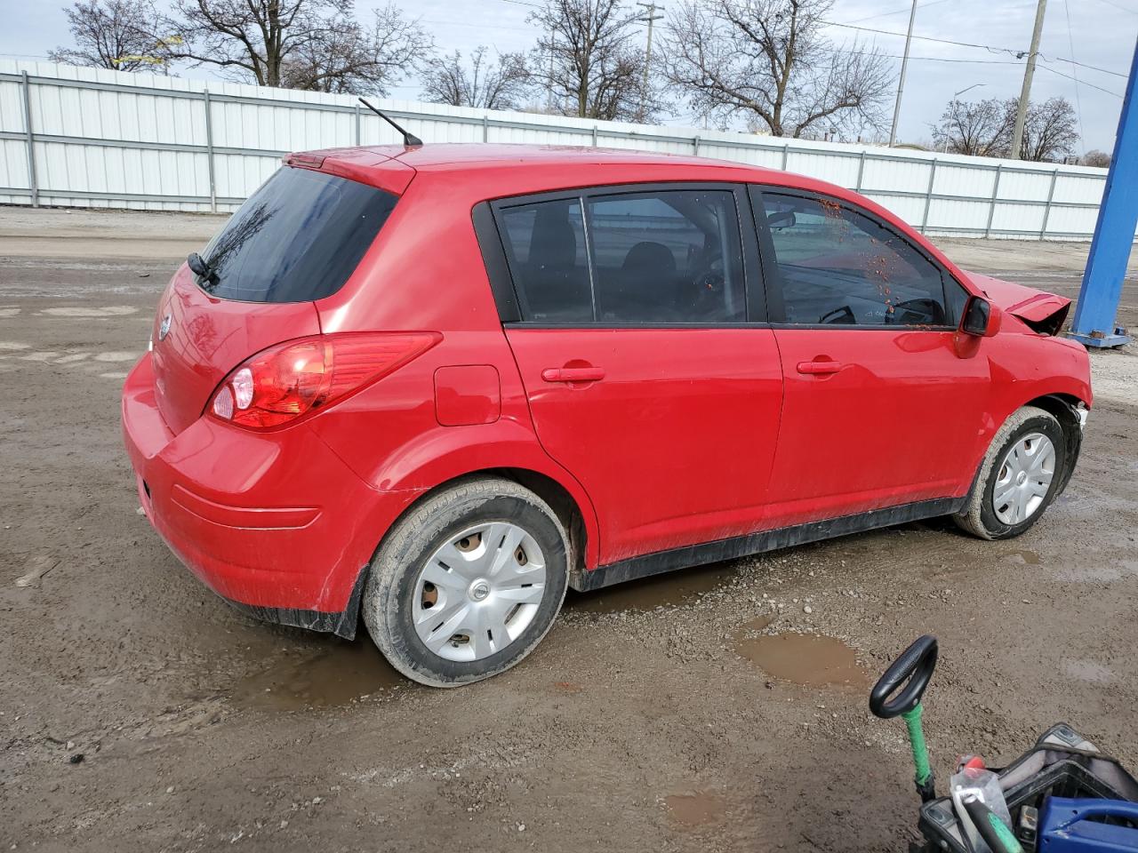 2011 Nissan Versa - Image 3