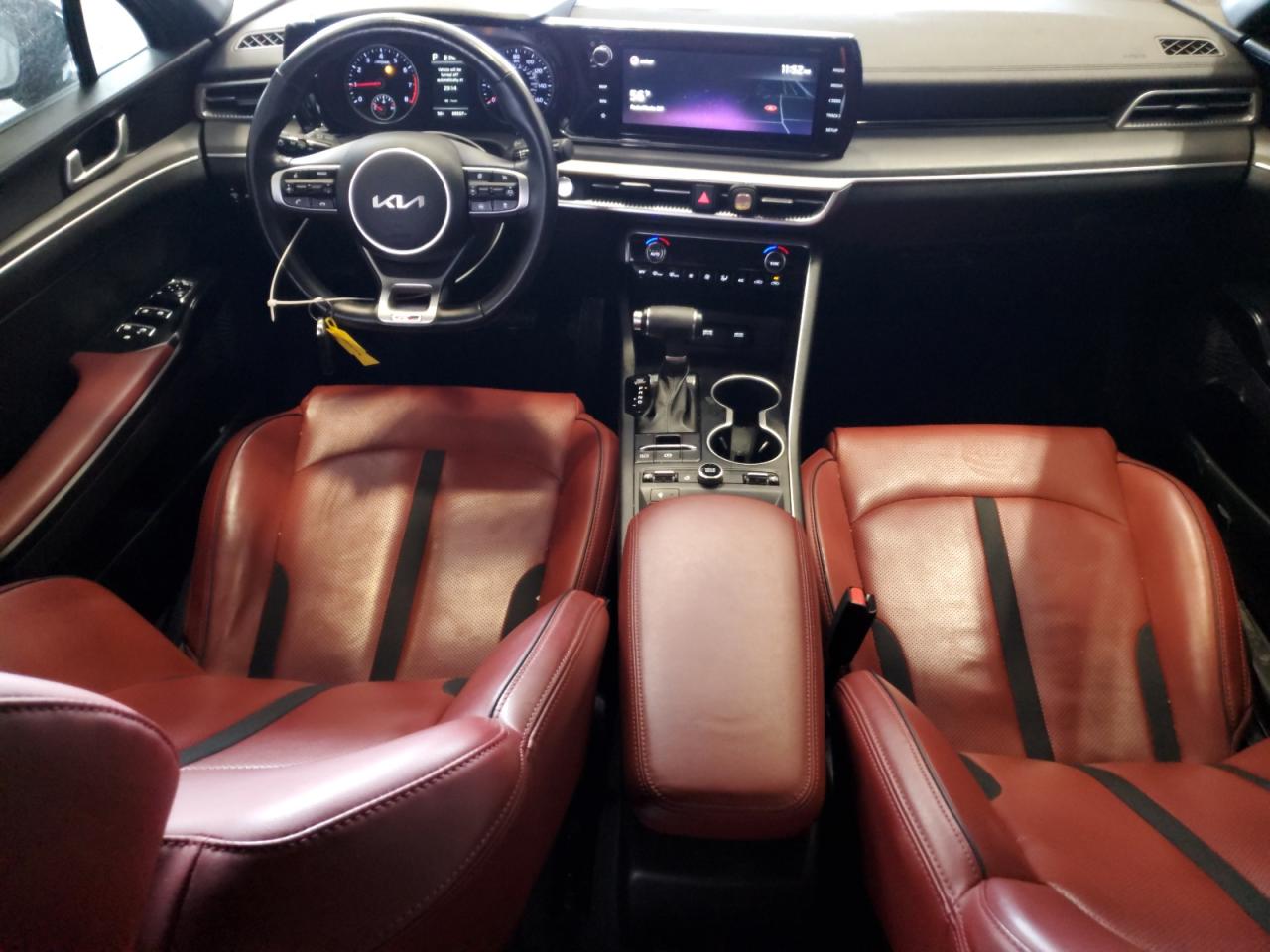 2022 Kia K5 - Image 8