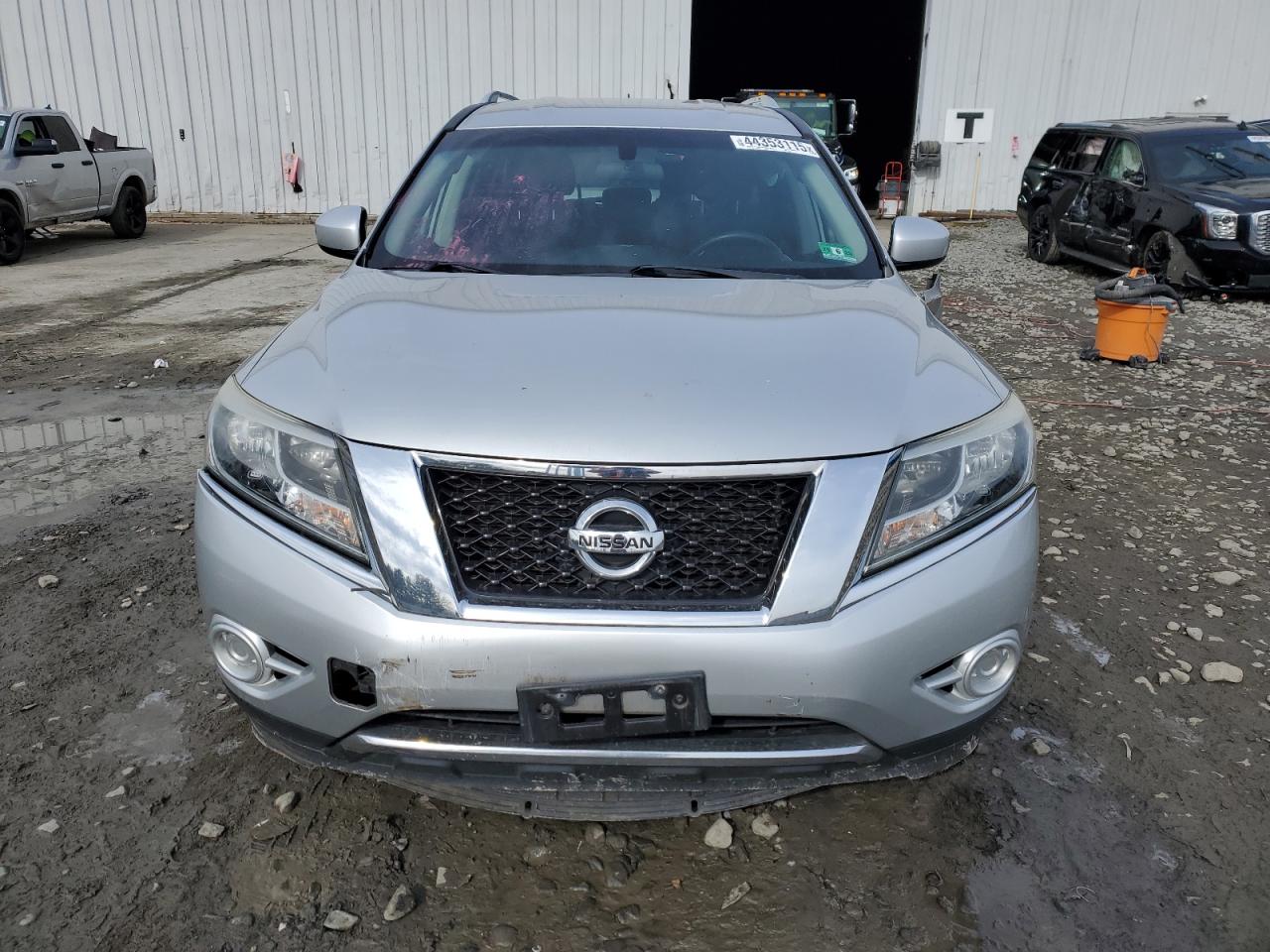 2016 Nissan Pathfinder - Image 5