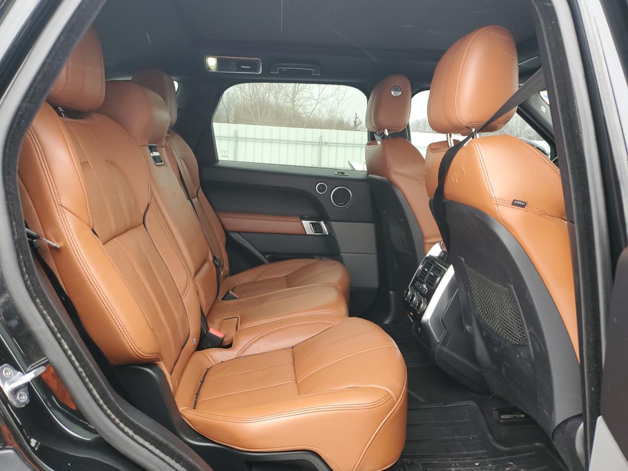2016 Land Rover Range Rover - Image 11