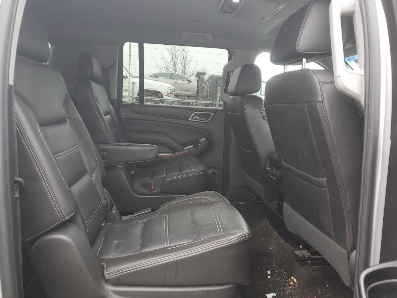 2018 GMC Yukon - Image 11