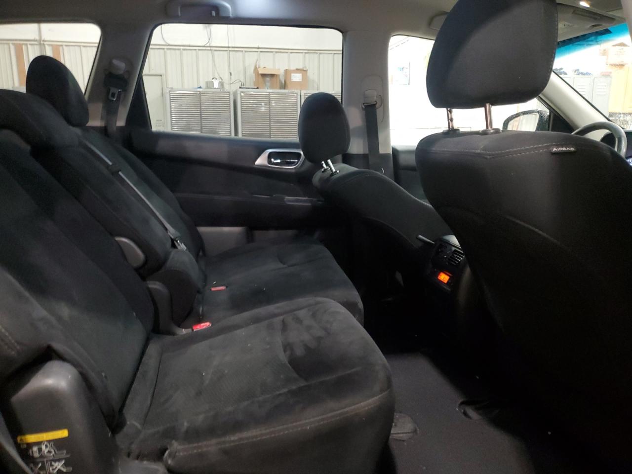 2015 Nissan Pathfinder - Image 11