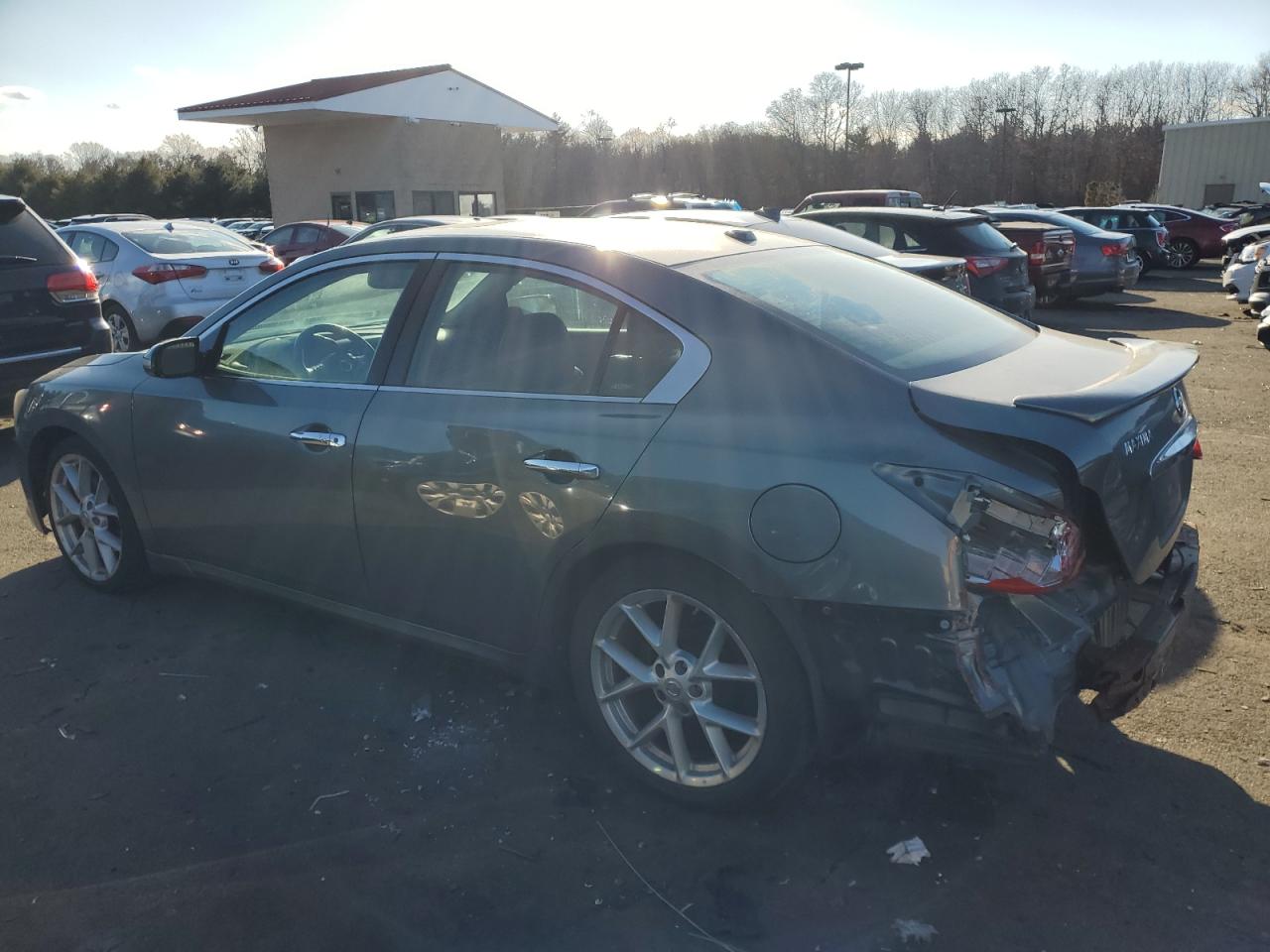 2009 Nissan Maxima - Image 2