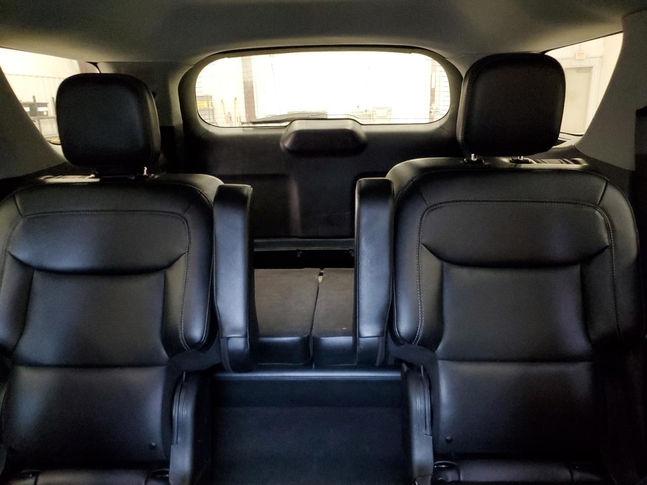 2022 Ford Explorer - Image 10