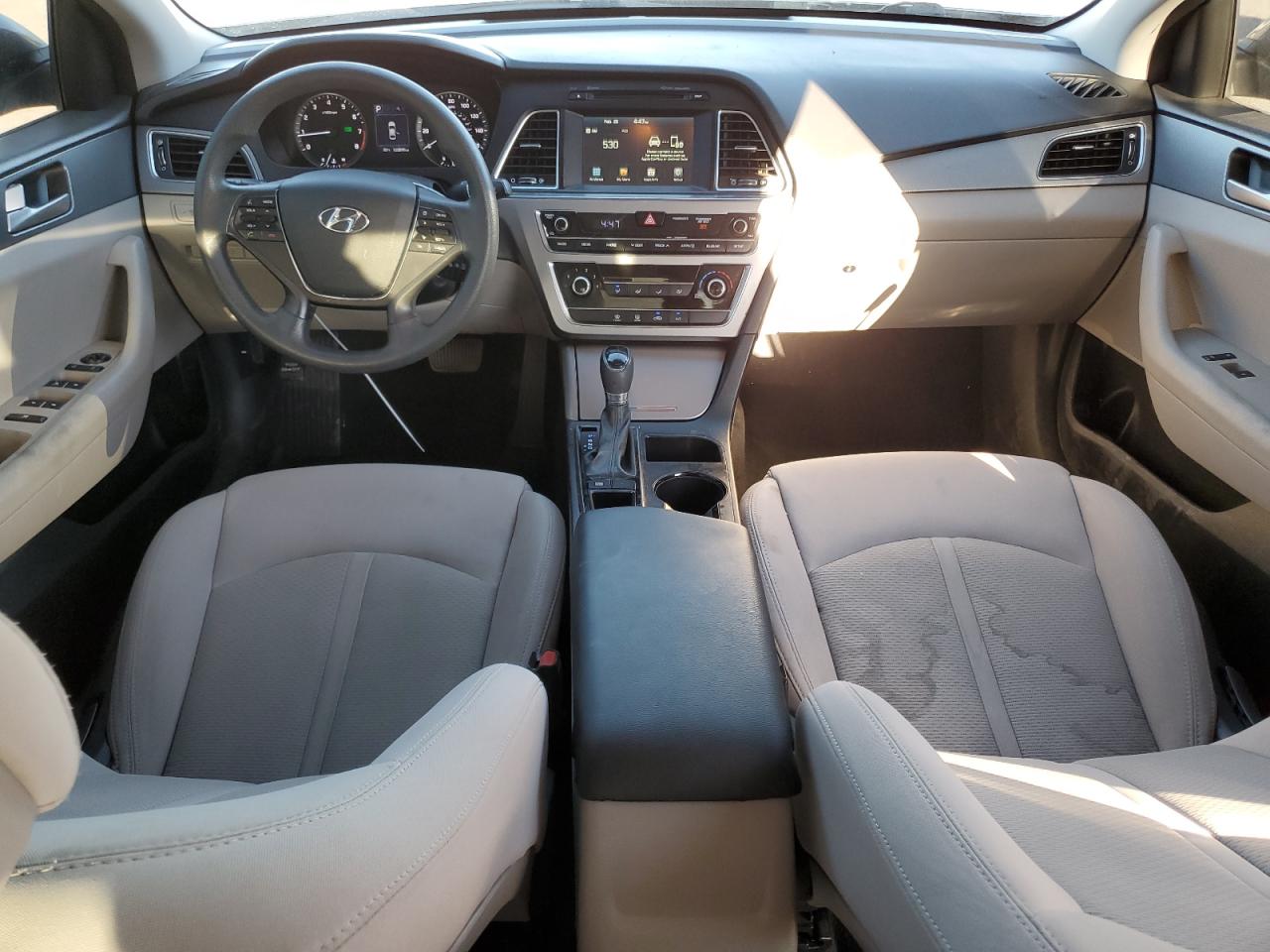 2016 Hyundai Sonata - Image 8