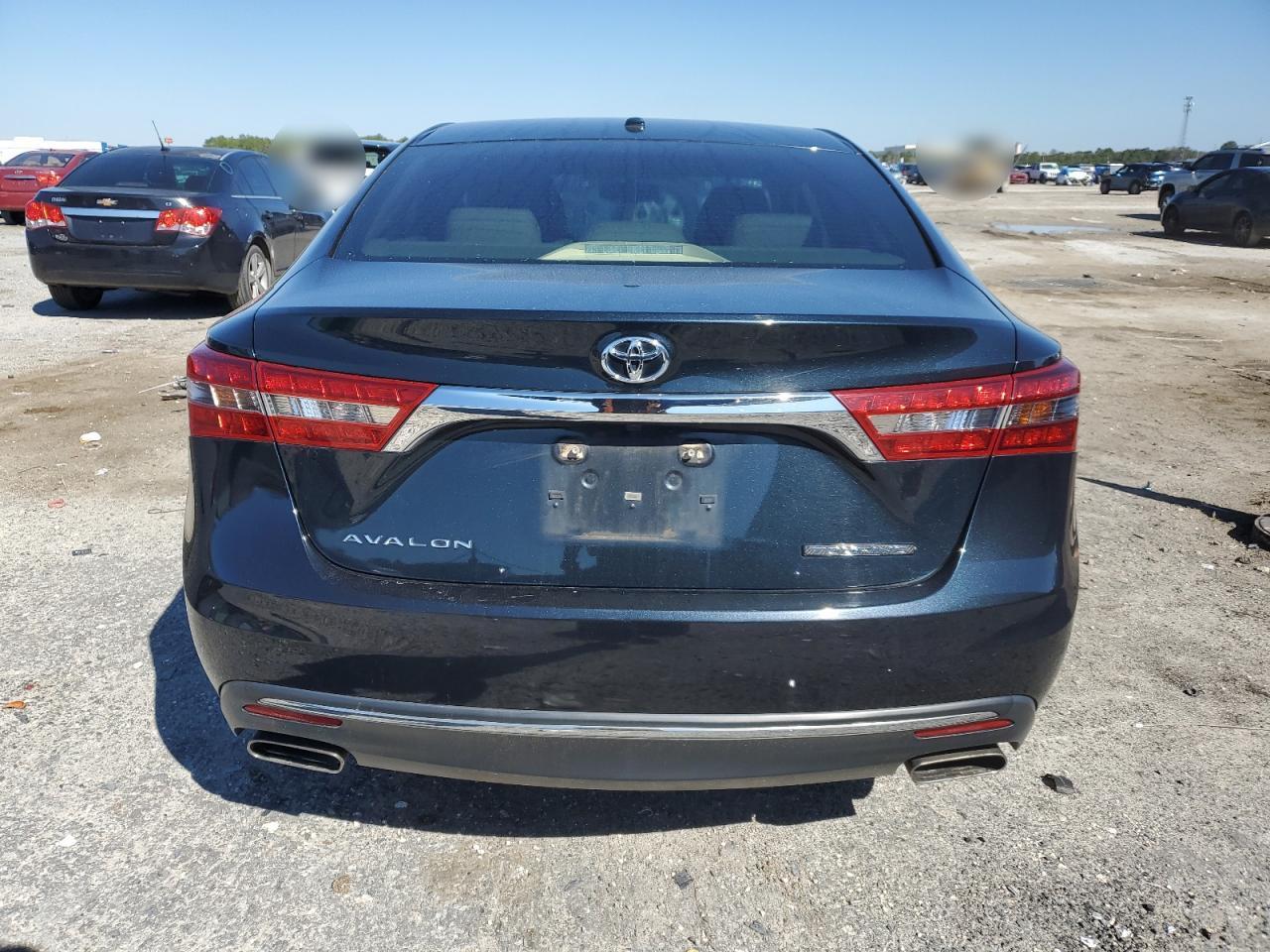 2016 Toyota Avalon - Image 6
