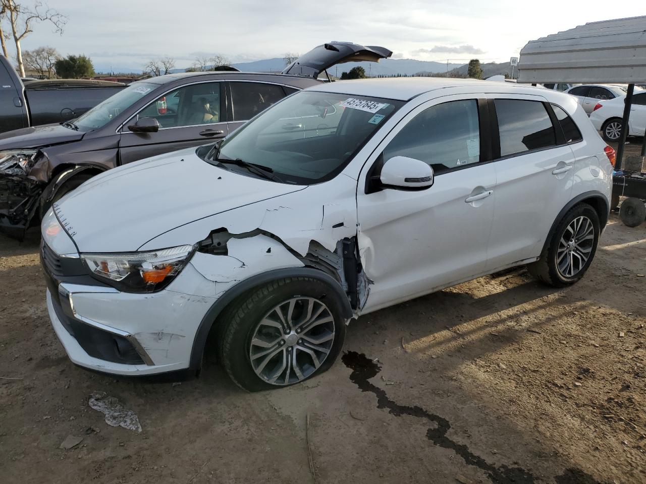 2017 Mitsubishi Outlander - Image 1