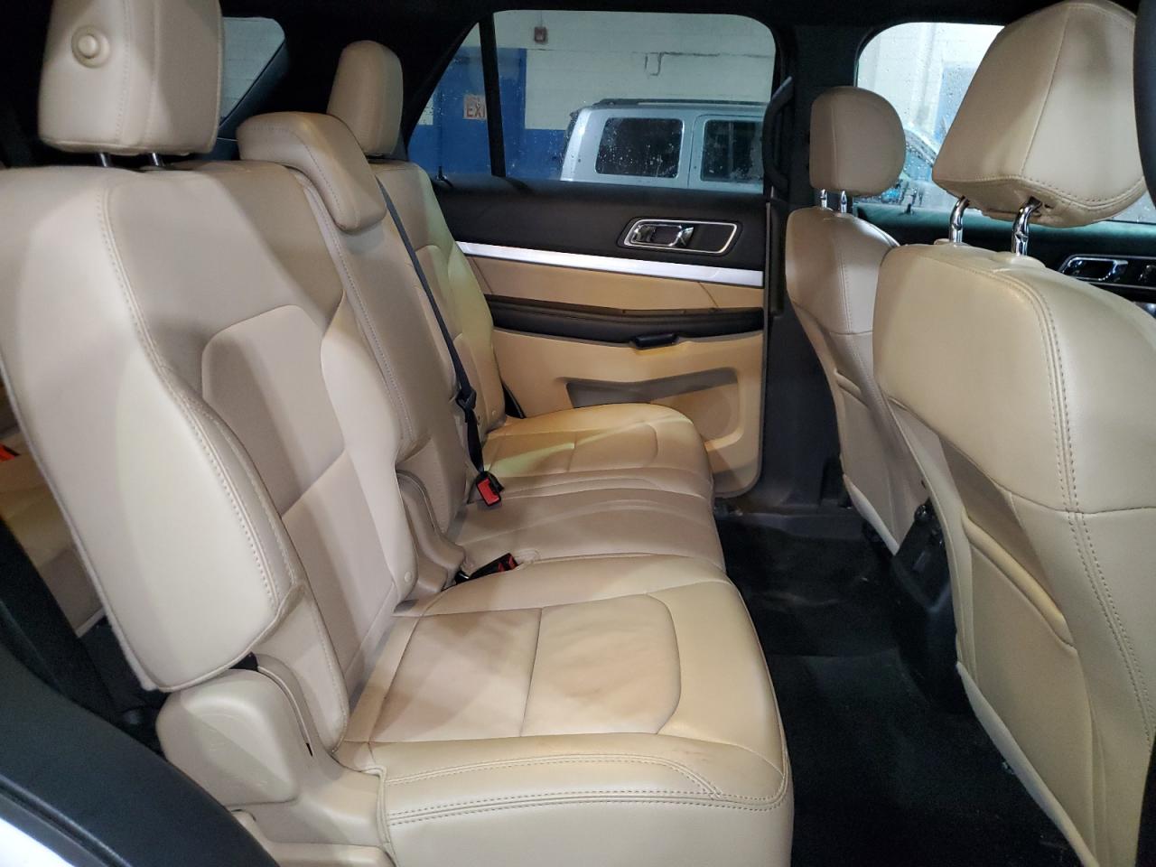 2017 Ford Explorer - Image 11