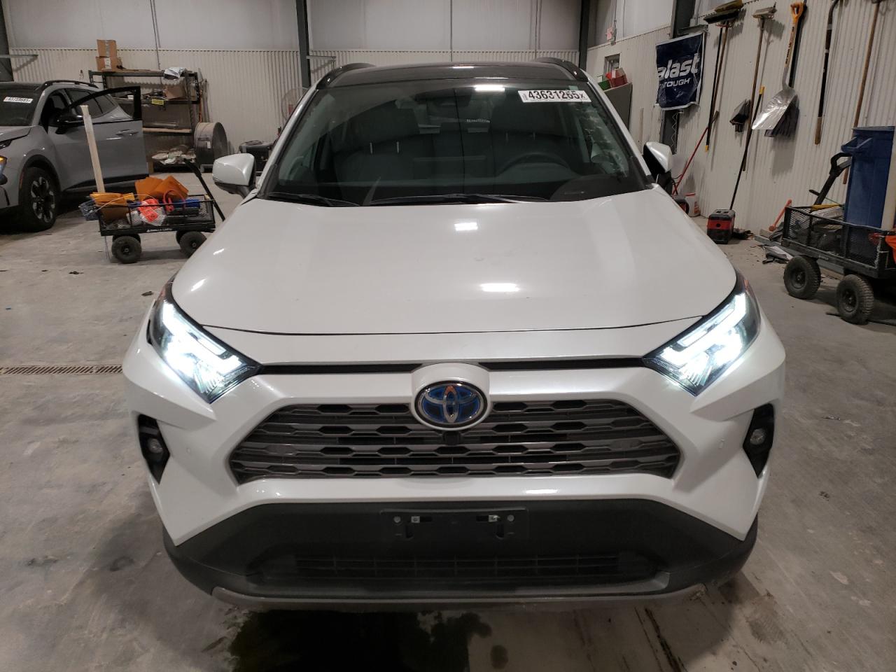 2024 Toyota RAV 4 - Image 5