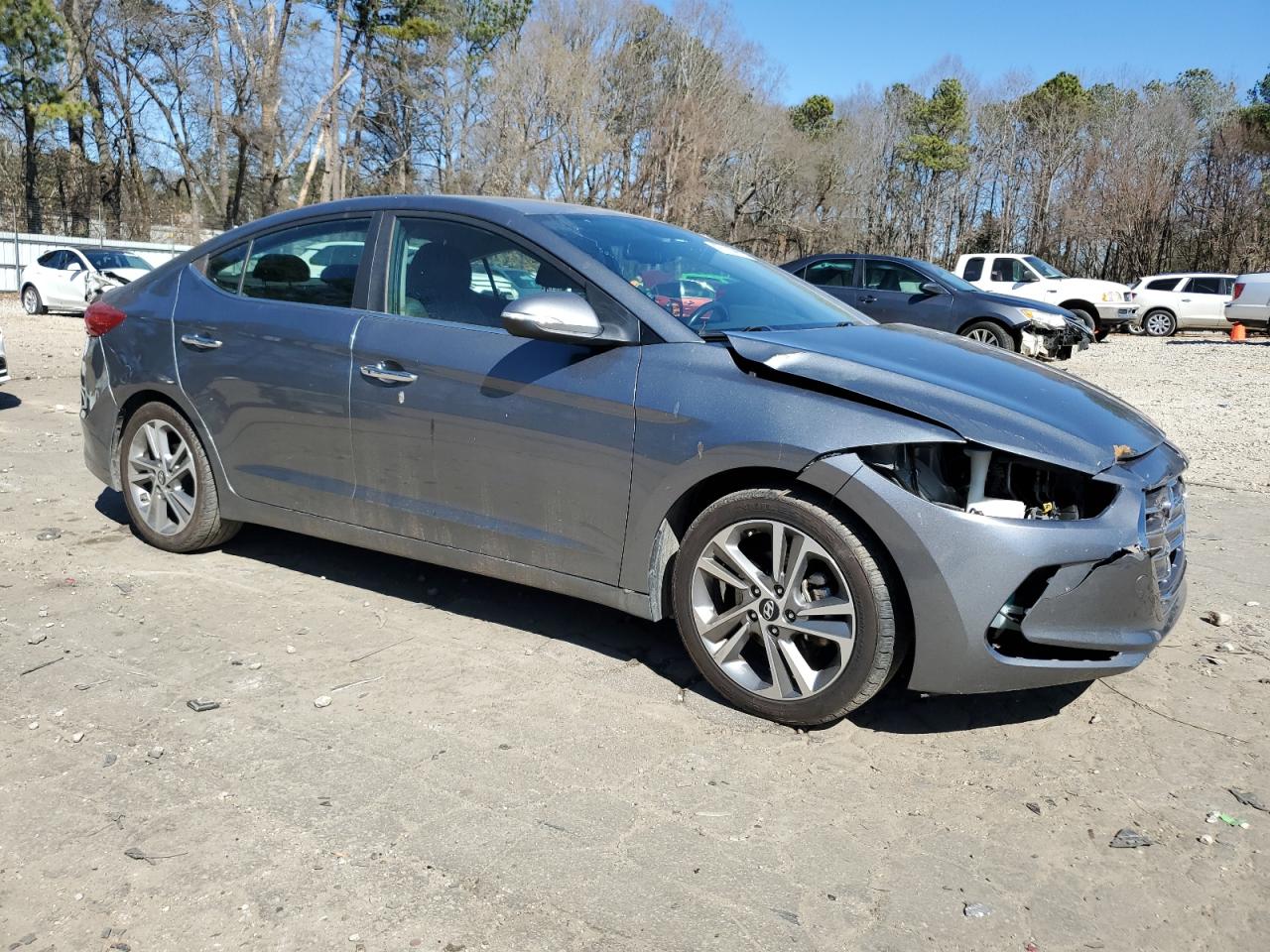 2017 Hyundai Elantra - Image 4
