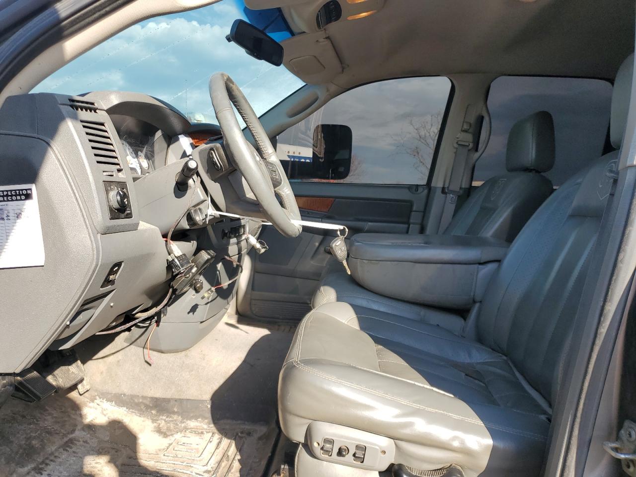 2007 Dodge RAM - Image 7