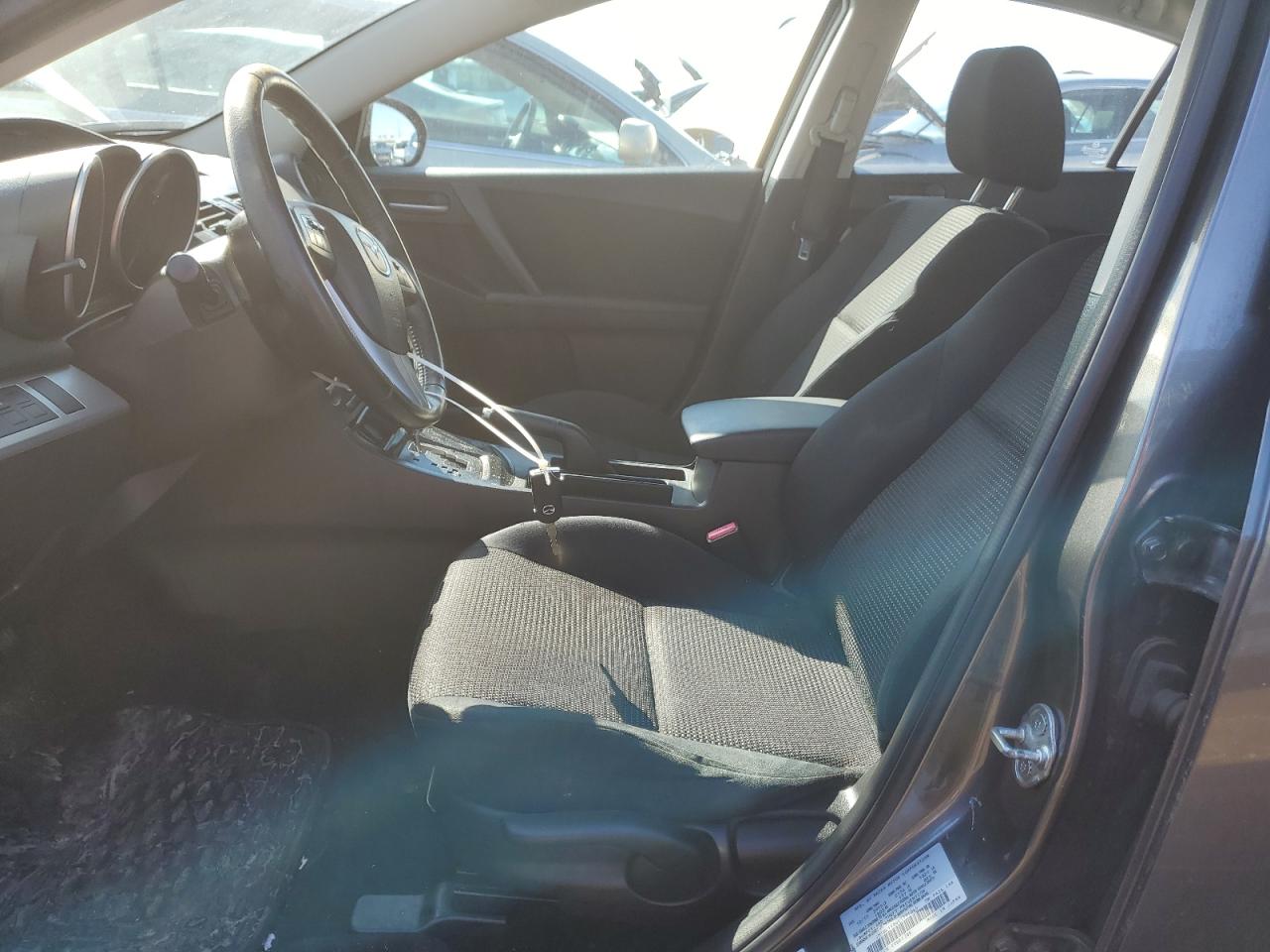 2012 Mazda 3 - Image 7