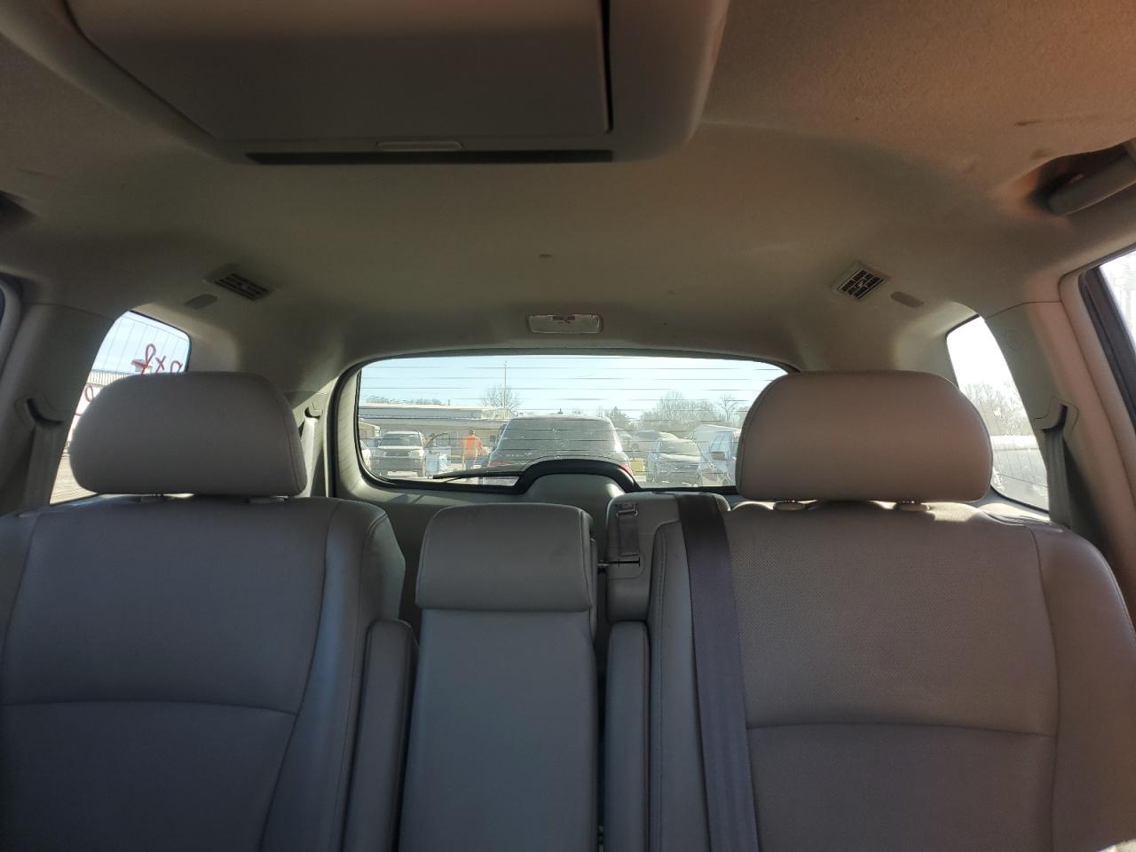 2013 Toyota Highlander - Image 10