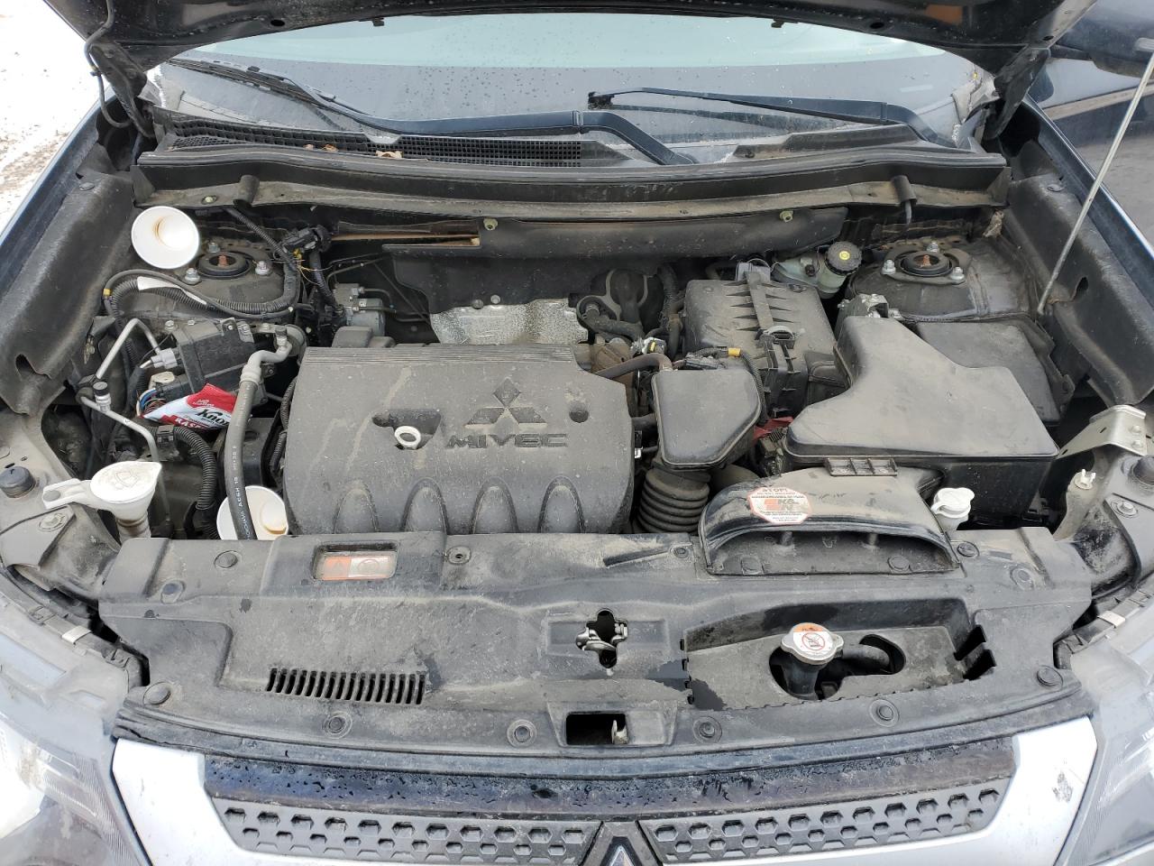 2019 Mitsubishi Outlander - Image 12