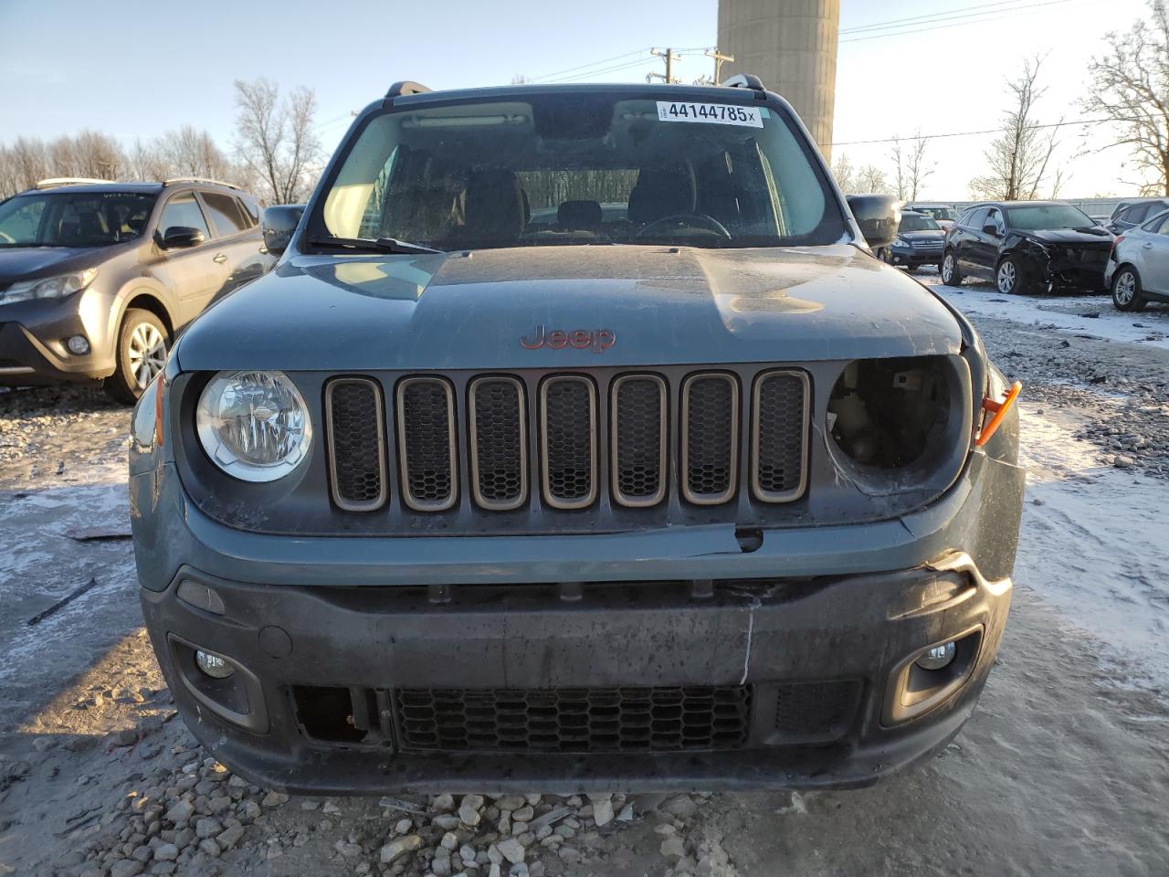 2016 Jeep Renegade - Image 5