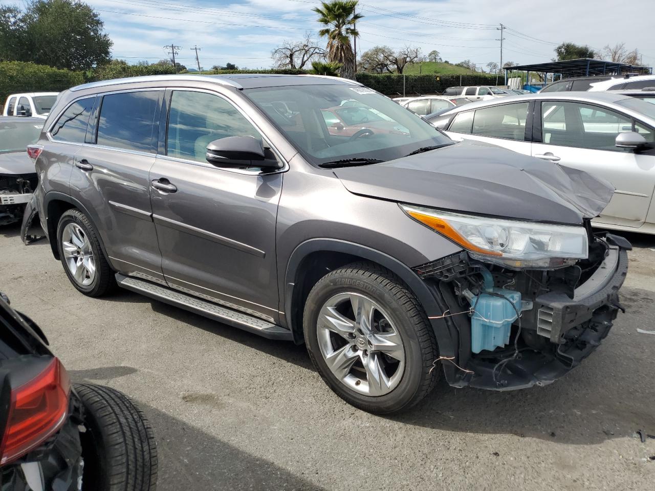 2015 Toyota Highlander - Image 4