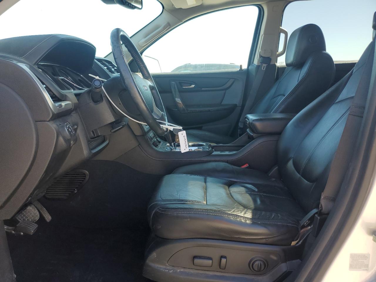 2015 GMC Acadia - Image 7