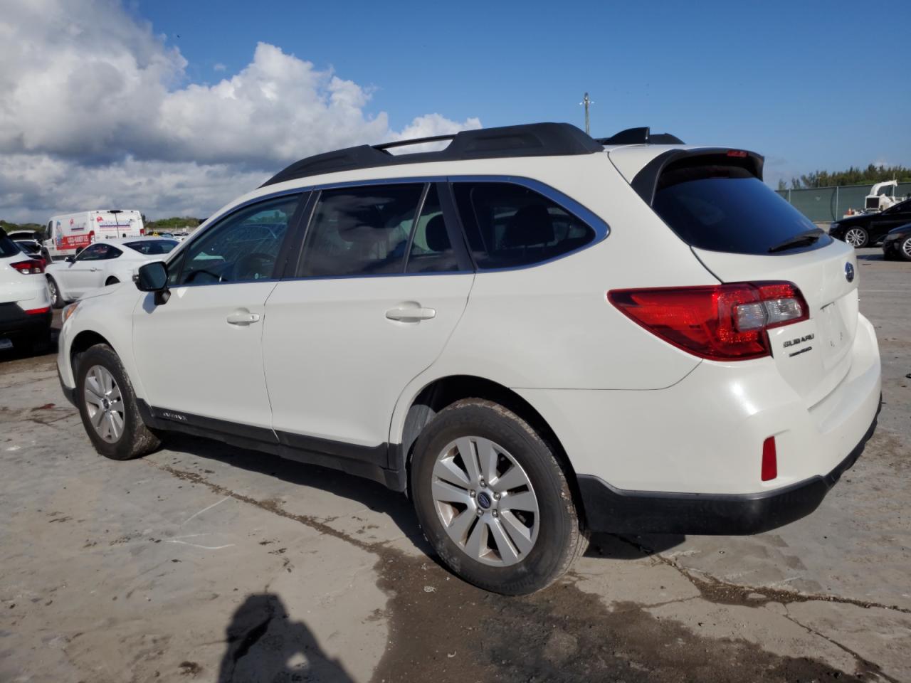 2016 Subaru Outback - Image 2