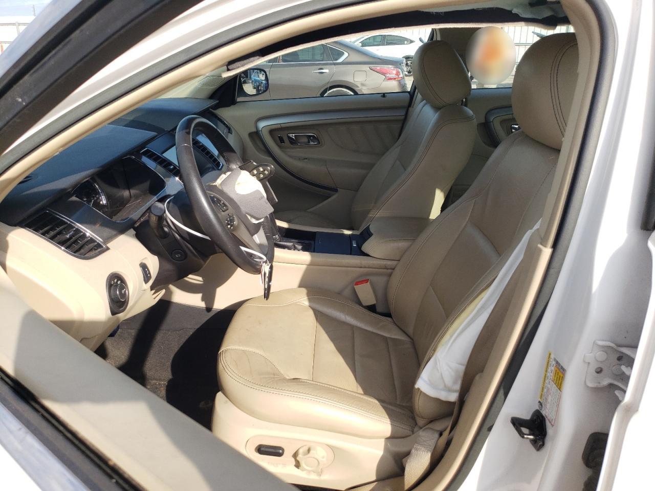 2016 Ford Taurus - Image 7