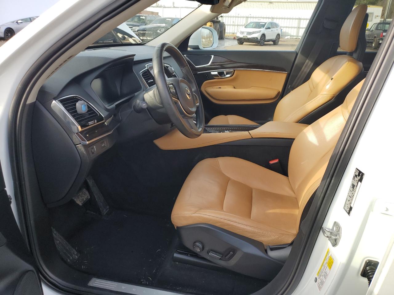 2016 Volvo XC90 - Image 7
