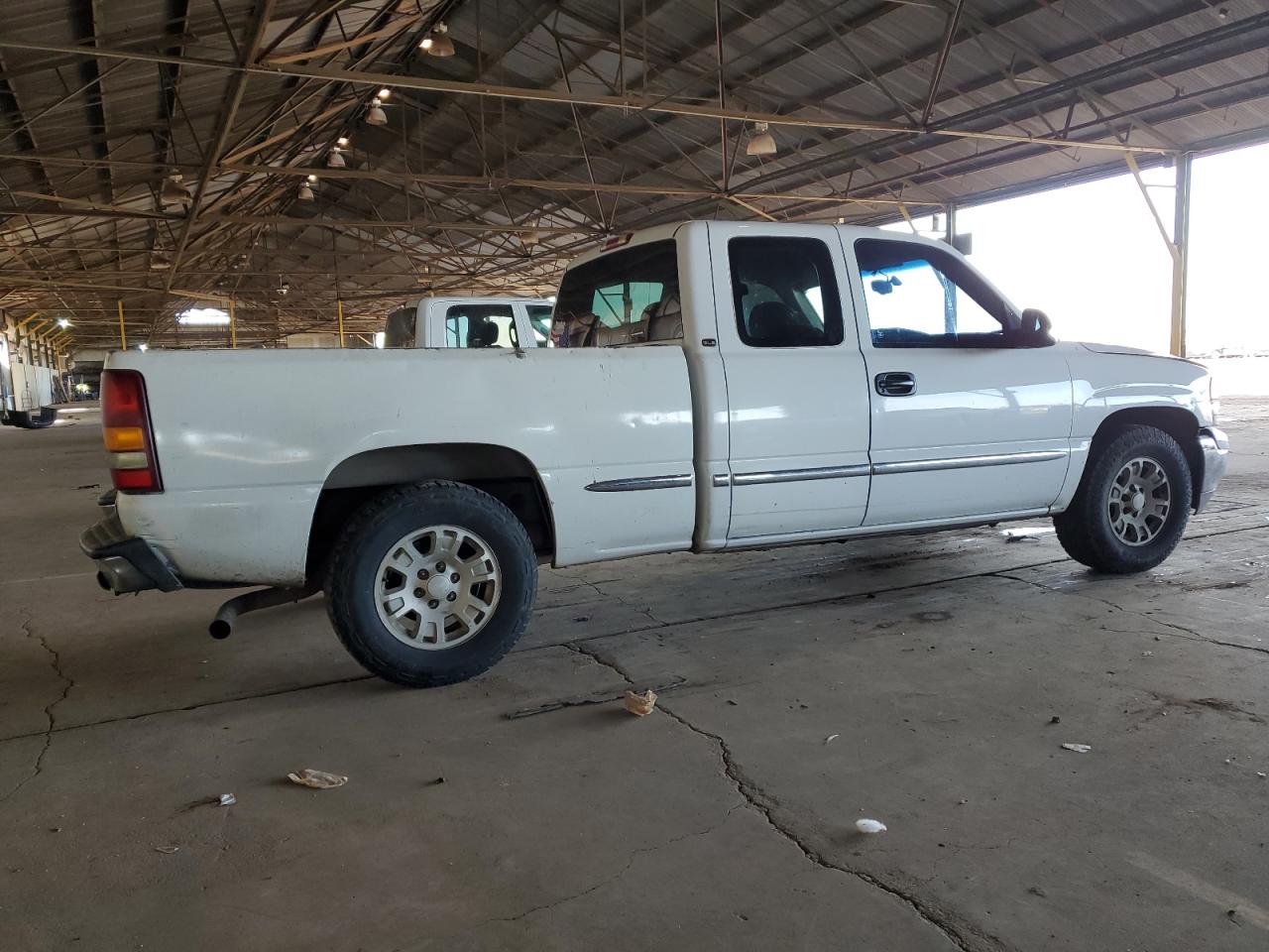 2002 GMC Sierra - Image 3