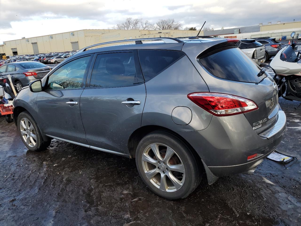 2014 Nissan Murano - Image 2