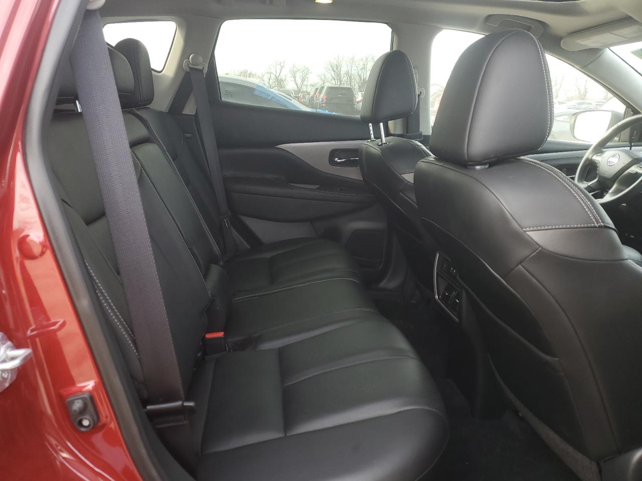 2019 Nissan Murano - Image 12