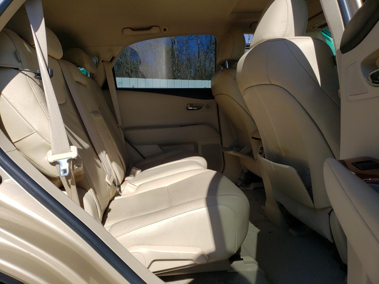 2010 Lexus RX - Image 11