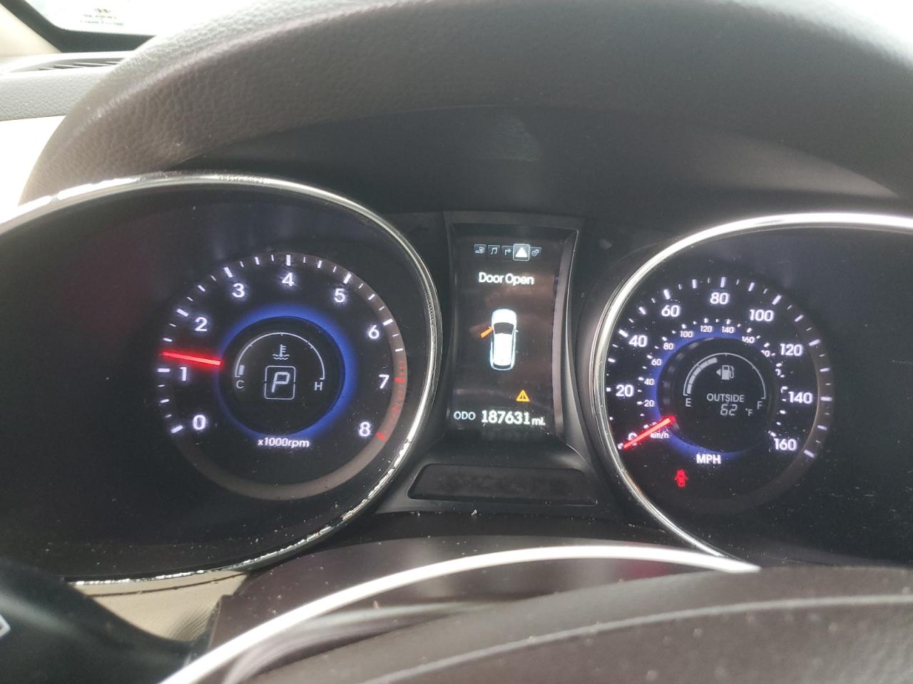 2014 Hyundai Santa Fe - Image 9