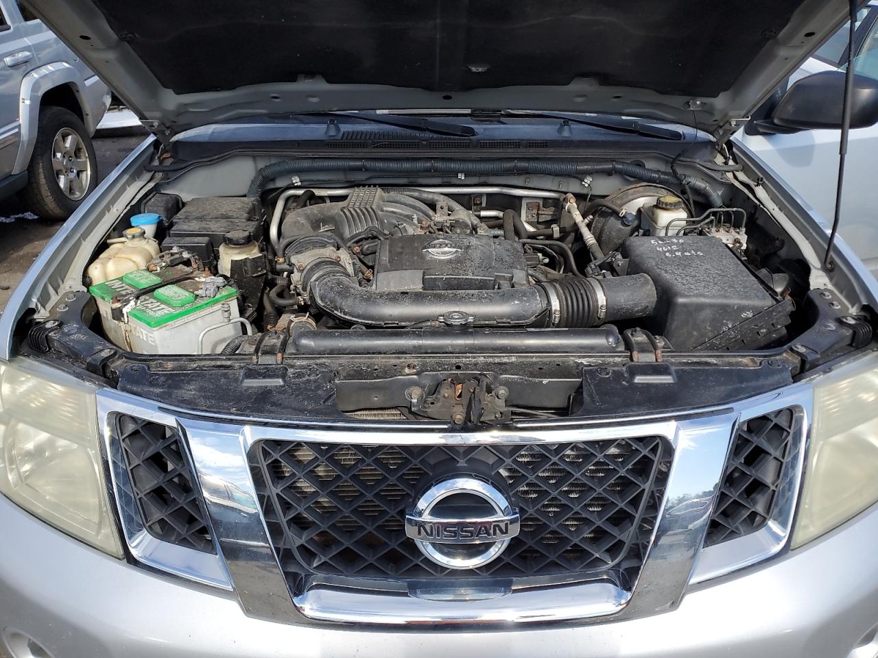2010 Nissan Pathfinder - Image 12