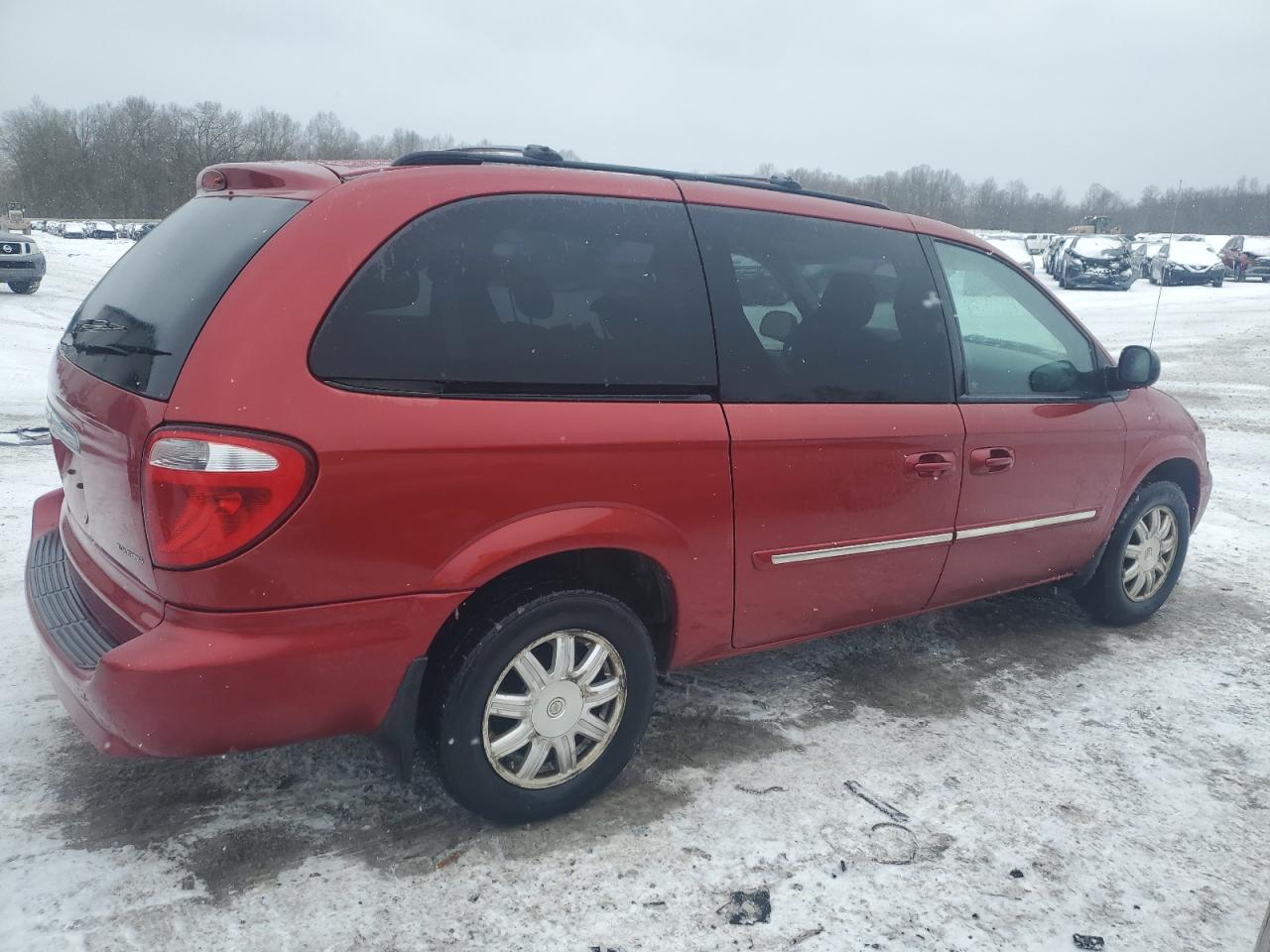 2007 Chrysler Town & Country - Image 3