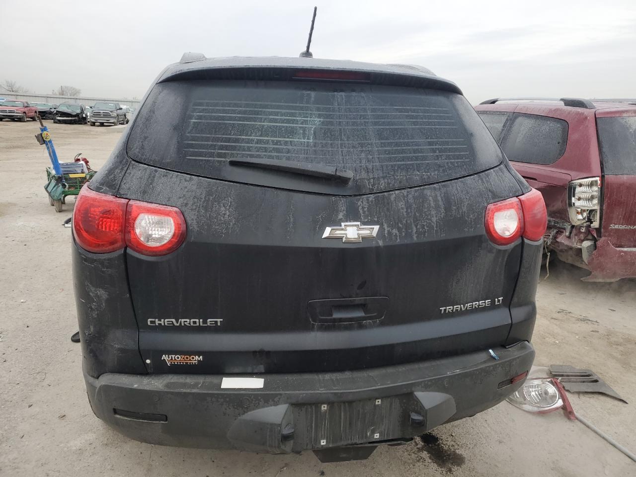 2010 Chevrolet Traverse - Image 6