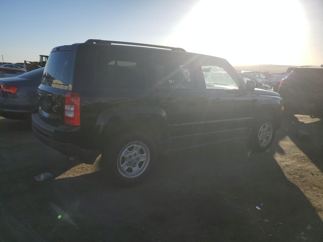 2014 Jeep Liberty (Patriot) - Image 3