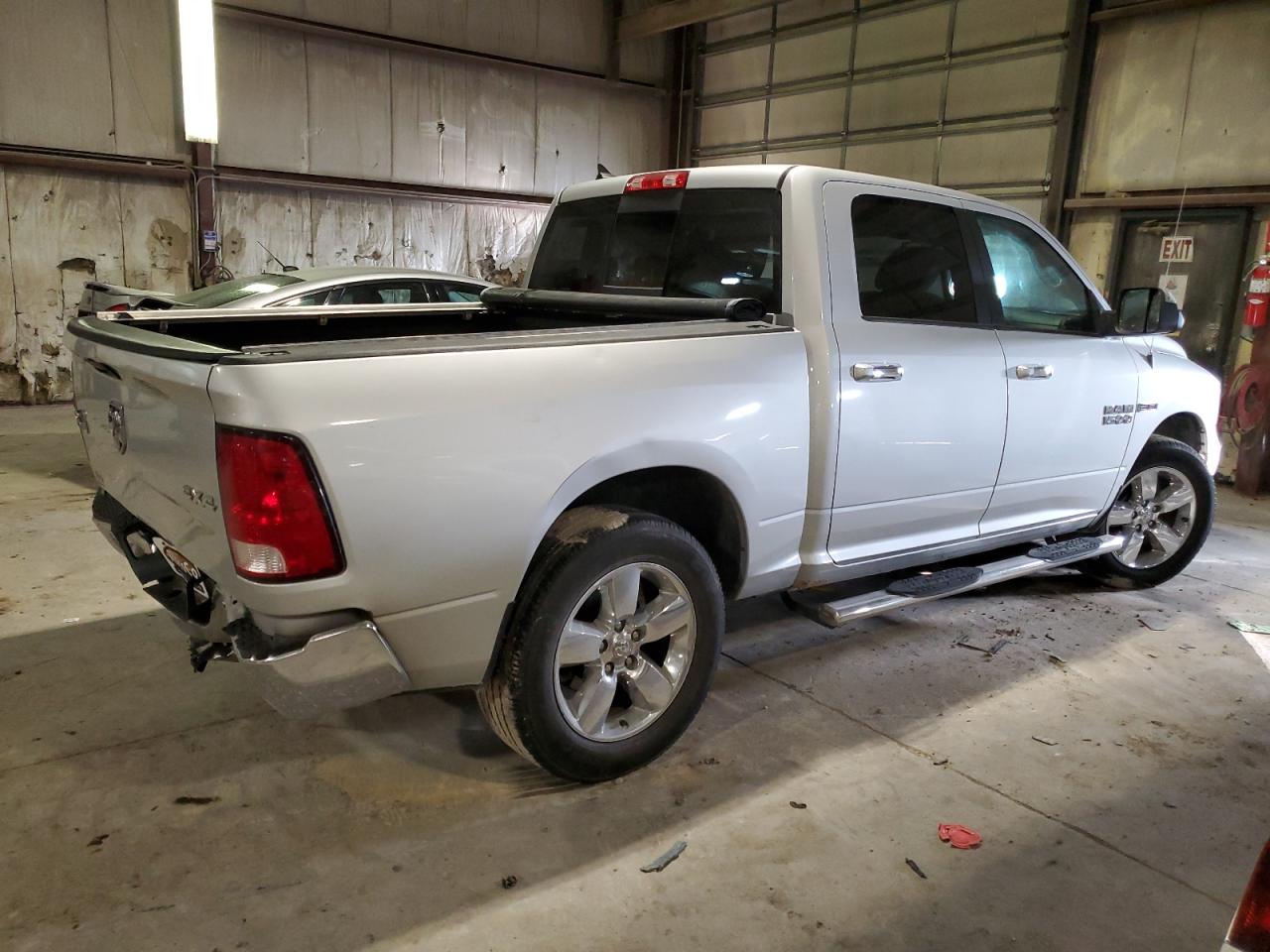 2016 RAM 1500 - Image 3