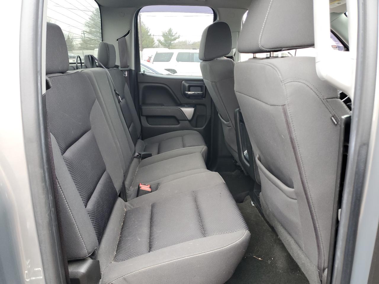 2017 Chevrolet Silverado - Image 10