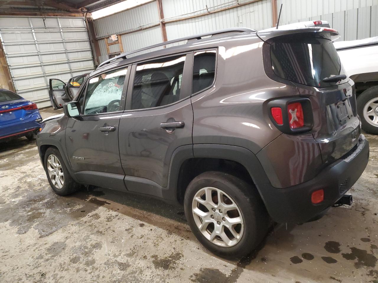 2018 Jeep Renegade - Image 2