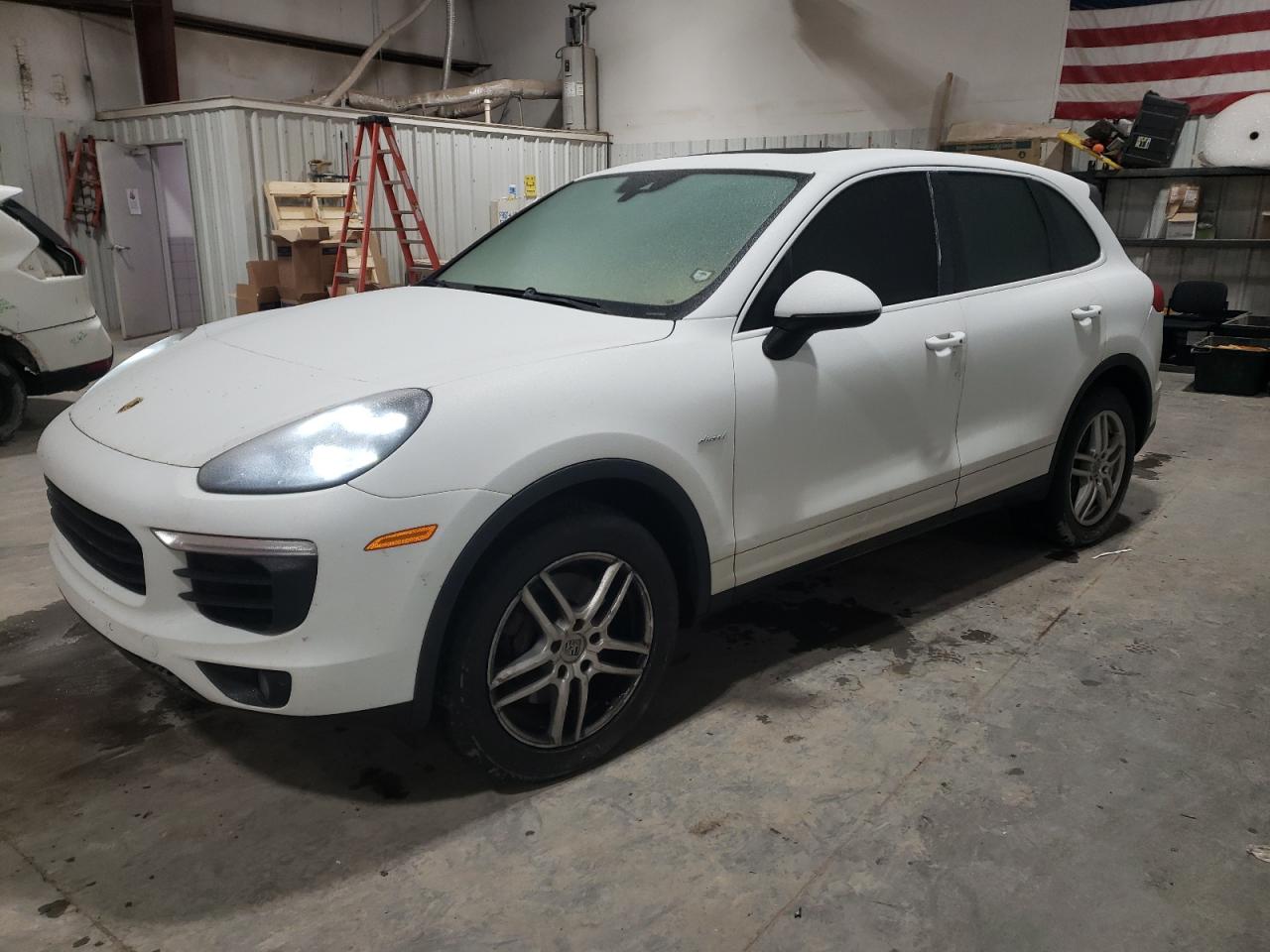 2015 Porsche Cayenne - Image 1