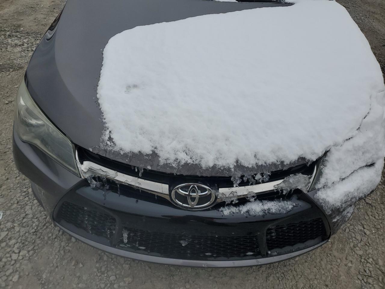 2015 Toyota Camry - Image 11