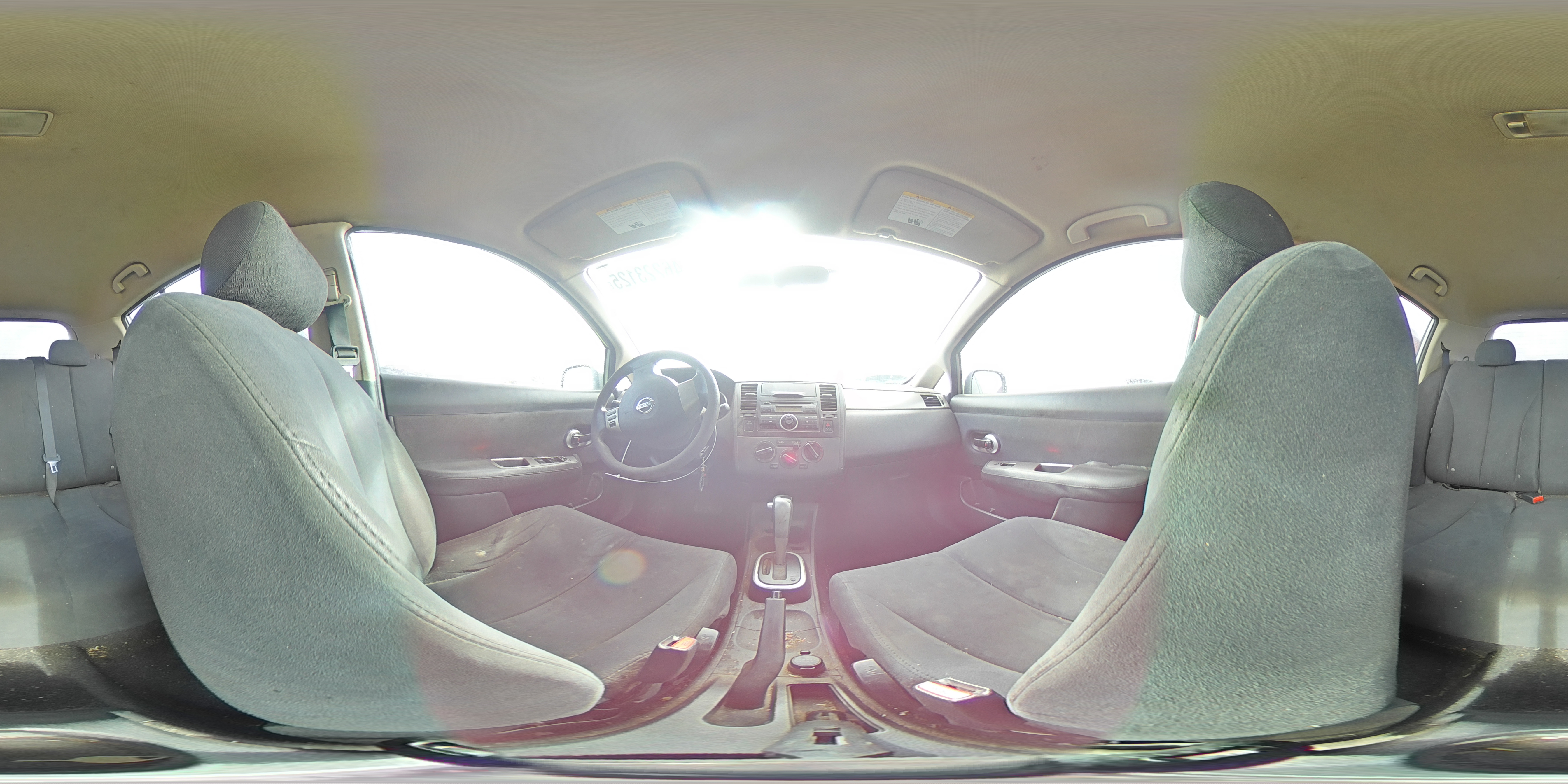 2009 Nissan Versa - Image 12