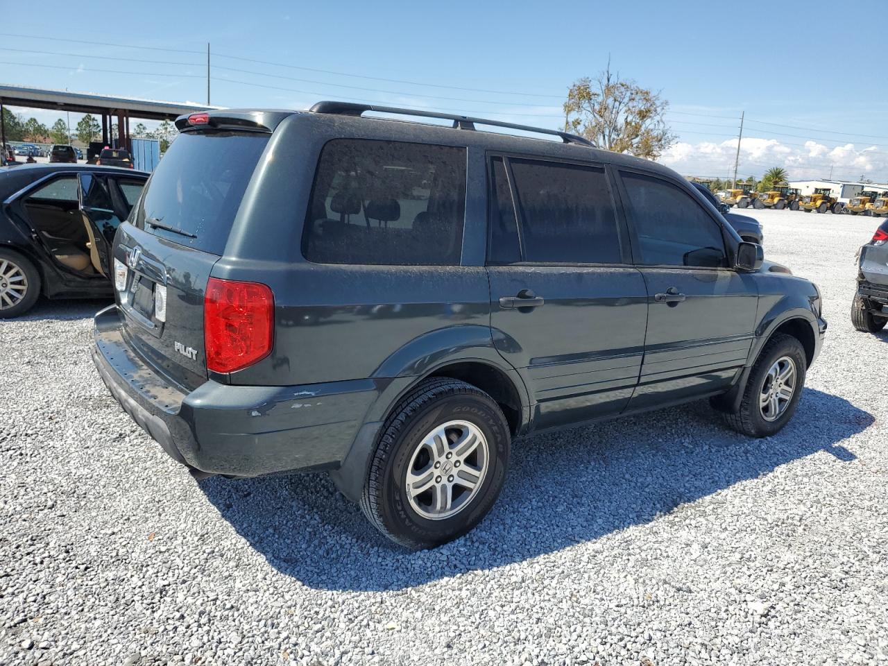 2004 Honda Pilot - Image 3