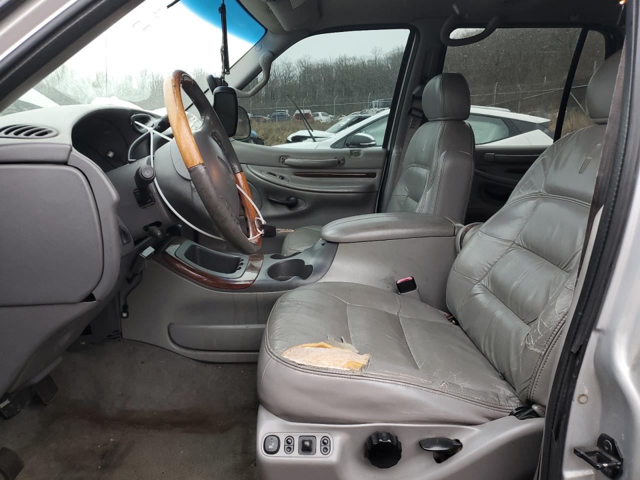 1999 Lincoln Navigator - Image 7