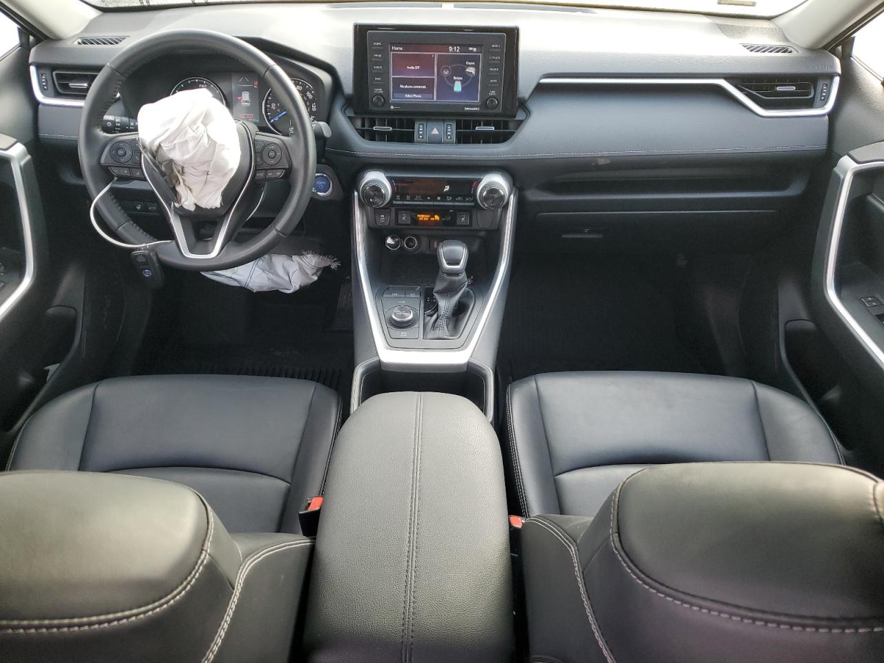 2022 Toyota RAV 4 - Image 8