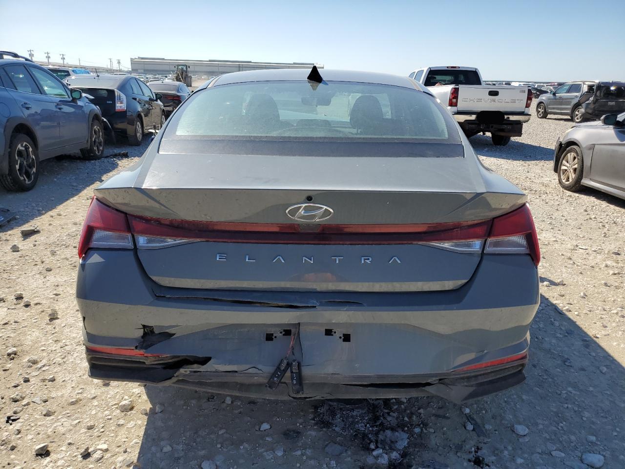 2022 Hyundai Elantra - Image 6