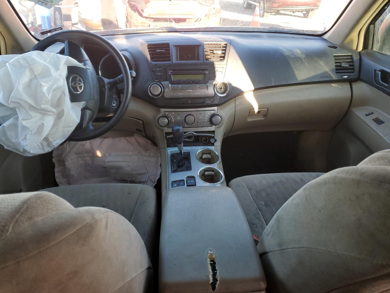 2011 Toyota Highlander - Image 8