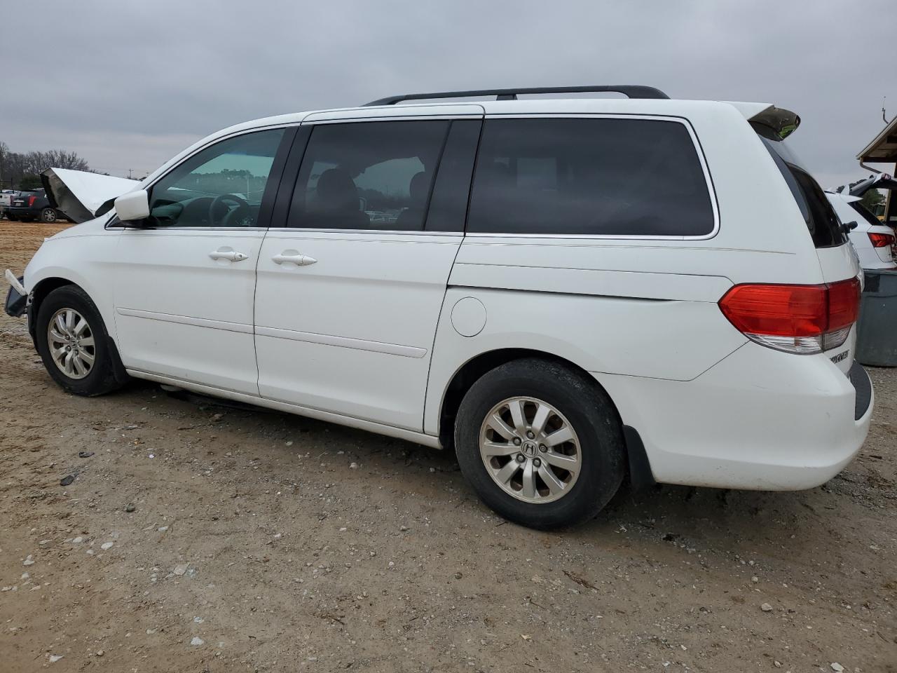 2010 Honda Odyssey - Image 2