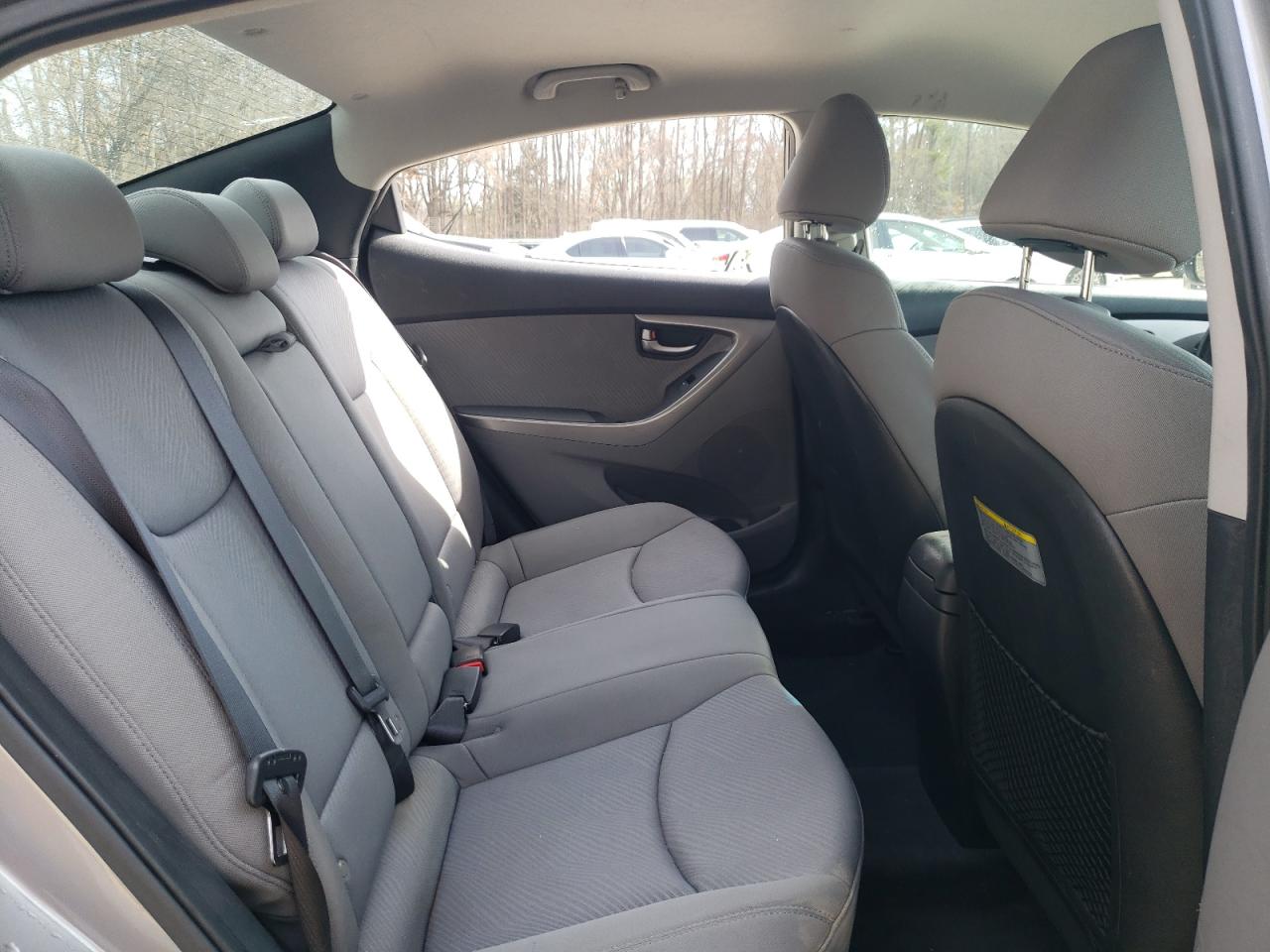 2012 Hyundai Elantra - Image 10