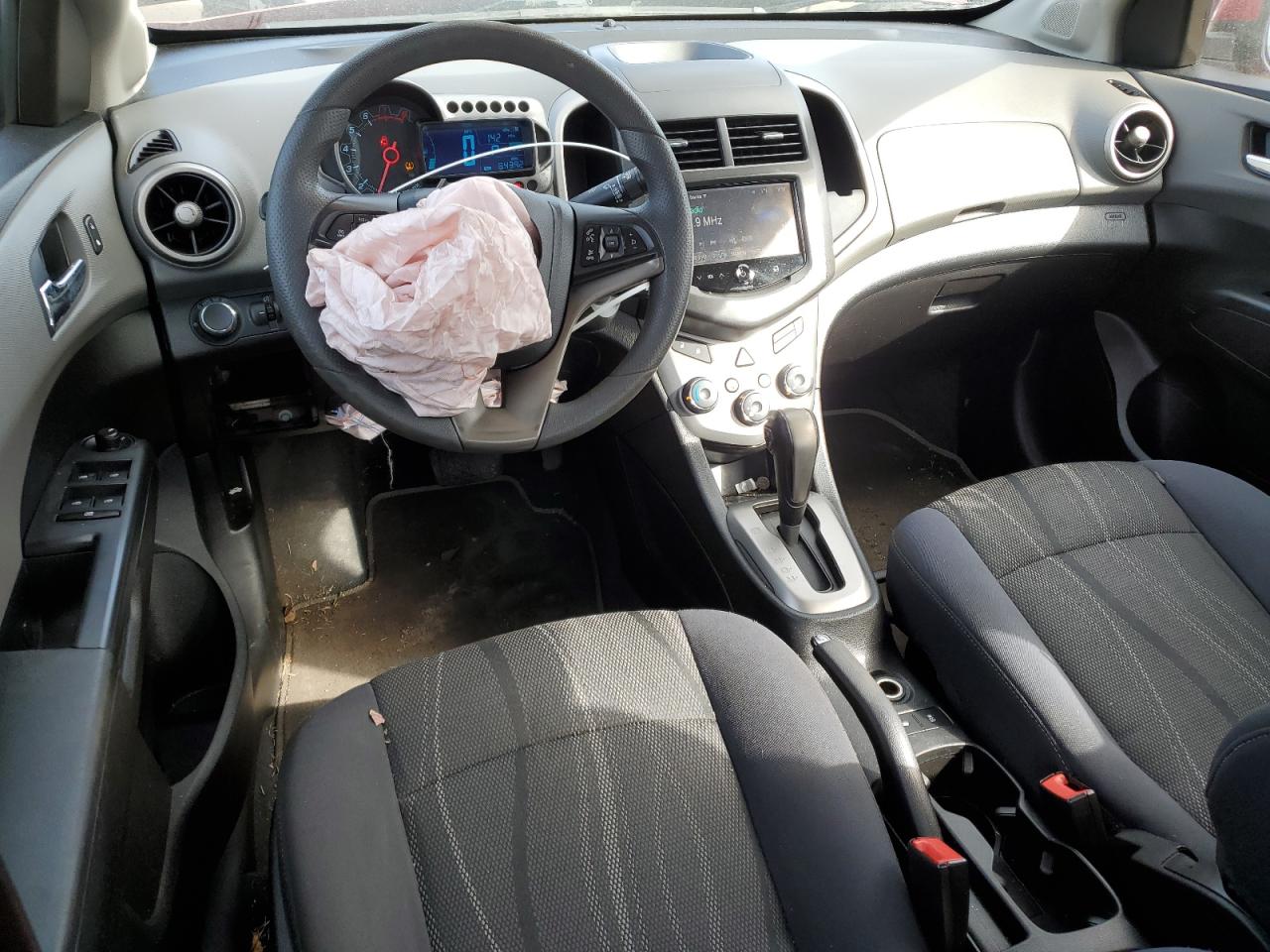 2015 Chevrolet Sonic - Image 8