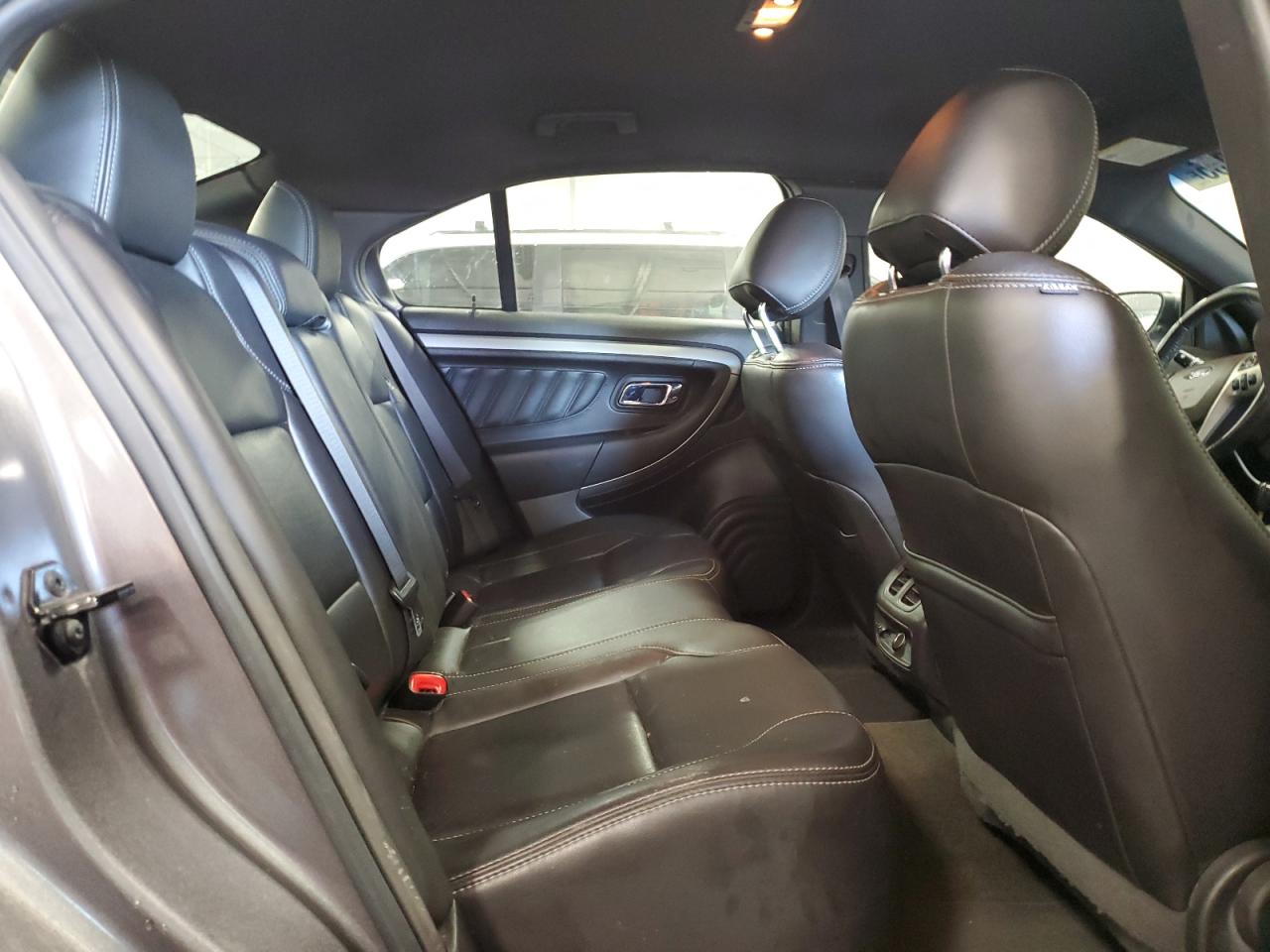 2013 Ford Taurus - Image 11